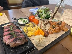 -Mark&Mars Restaurant