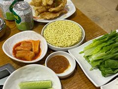 -喇喇排骨火锅·传统韩式脊骨汤(望京西园总店)