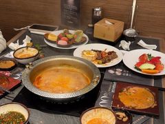 -牛YO寿喜烧·铁板烧和牛火锅自助(市府恒隆店)