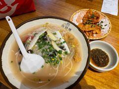 甄鲜鱼汤米粉-原醪糟民俗小吃(金沙港湾店)