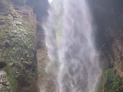 -龙水峡地缝景区
