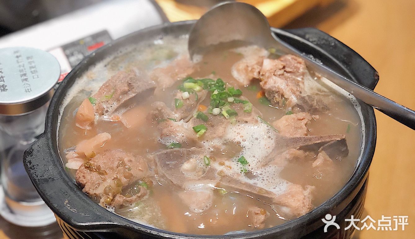 质朴又亮眼的川式砂锅菜