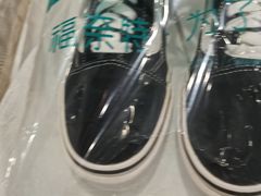 -福奈特洗衣洗鞋(海阳路店)