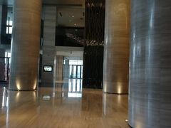 -青岛富力艾美酒店