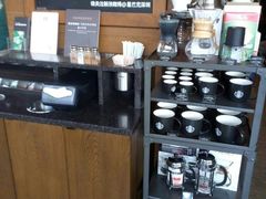 -星巴克臻选(深圳龙华红山天虹店)