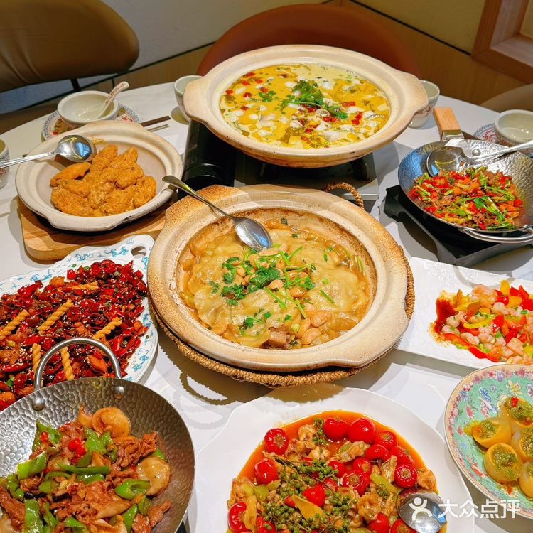 日照｜野果砂锅天花板！清甜果香撞上热辣食材