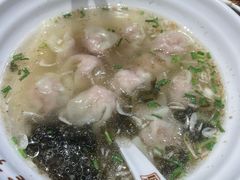 鲜肉小馄饨-老半斋(福州路店)