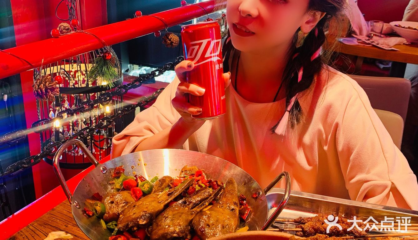 没打卡过他家，不敢说自己是名媛