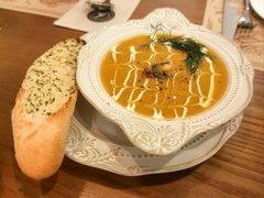 -Mark&Mars Restaurant