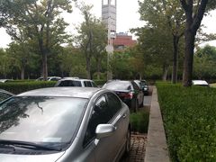 -华山医院东院-停车场