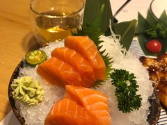 三文鱼刺身-小句号·精致料理(江南环球港店)