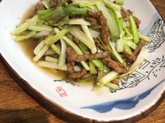 自贡韭黄肉丝-盐与味葱葱鲫鱼•自贡菜江湖菜(春熙店)