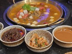 -顶顶汤火牛排火锅·经典铜锅涮肉