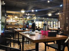 大堂-湛江江记蚝莊烧烤工场(金海岸店)