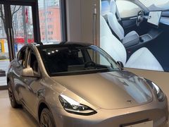 -TESLA 特斯拉(上海太古汇体验店)