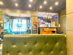 -愉肴麻辣香锅(中山路店)
