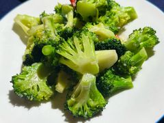 -伊带伊路新疆美食府(呼家楼店)