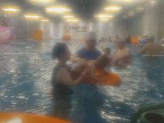 -蓝旗亲子游泳(范湖万达广场店)