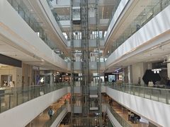 -LuOne凯德晶萃广场(徐家汇路店)