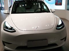 -TESLA 特斯拉(上海太古汇体验店)