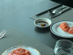 -亚洲国际大酒店·云顶阁旋转自助餐厅