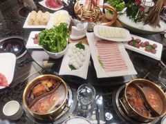 -小天鹅火锅·一线江景洪鼎旗舰店(洪崖洞店)