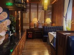 -八府香鸭·啫啫煲(华山路店)