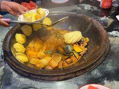 -鱼窝棚柴火铁锅炖(富山屯店)