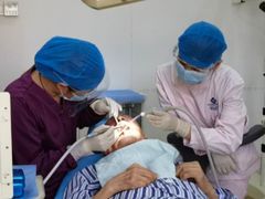 -赫尔森口腔·牙齿种植修复