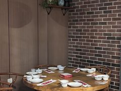 -小三峡食府(西五路店)