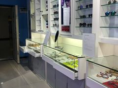 -提一眼镜·蔡司·依视路(小寨店)