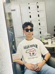 -即型男士理发工作室