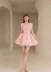-衣贝姿婚纱礼服馆