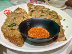 -肥肥虾庄·金牌油焖大虾(首义路店)