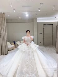 -Renee芮亦婚纱
