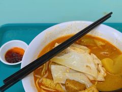 -亚王咖喱鸡米粉面