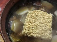 -威邵鸡煲(西华路总店)