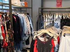 -URBAN REVIVO(北京斯普瑞斯奥特莱斯店)