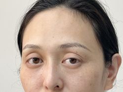 -一个差评成就的纹眉店