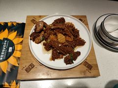 爆炒腰花-闫府私房菜·百年鲁菜(恒隆店)