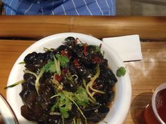 -霄汉牛三鲜湖北砂锅菜(万松园2店)