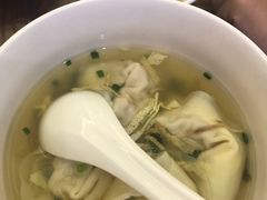一两开洋-笑来喜馄饨小笼工坊店(湖滨街店)