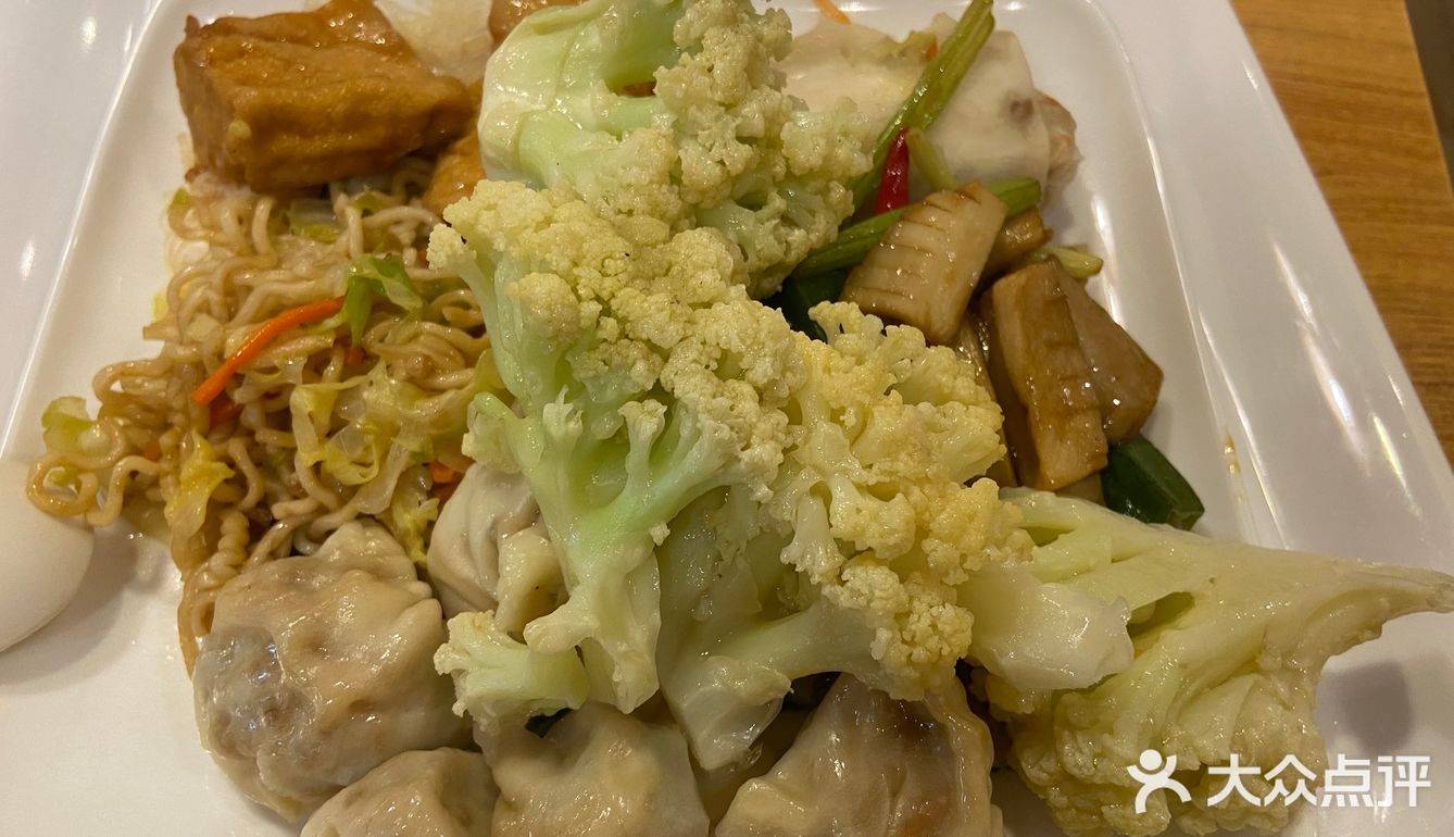 属于老式素食作法，整体非常油腻不容易让不懂素食的人产生好印象
