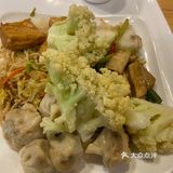 属于老式素食作法，整体非常油腻不容易让不懂素食的人产生好印象