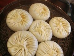 蟹肉大汤包-鸿运酒楼