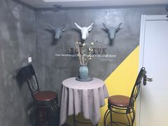 -HIGH FIVE哈福手工汉堡(桂林路店)