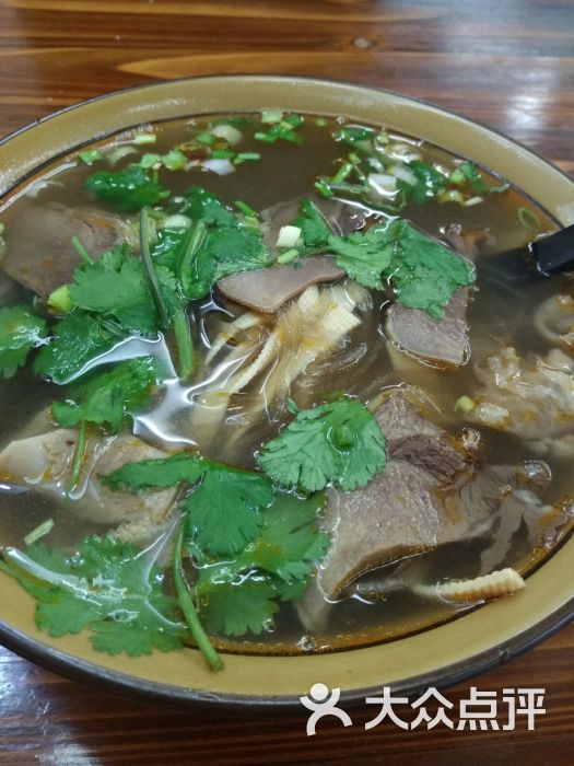 古法传统牛肉汤图片 - 第1张