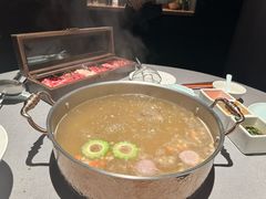 -左庭右院鲜牛肉火锅黑金店(陆家嘴中心店)