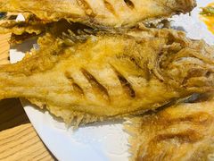 炸偏口鱼-方城小吃店