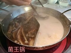 捞王猪肚鸡-捞神煲汤火锅(湖滨商业街店)